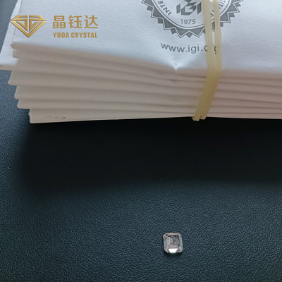 Los brillantes diamantes creados en el laboratorio de corte de lujo sin mejoras